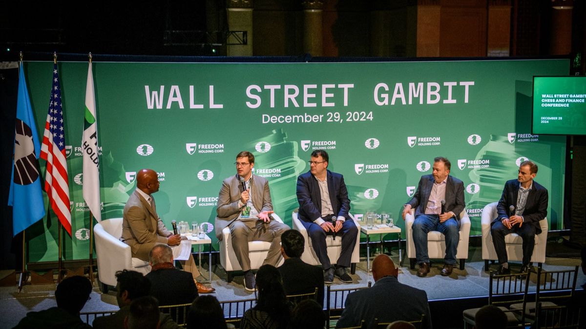 Участники бизнес-конференции Wall Street Gambit Участники бизнес-конференции Wall Street Gambit