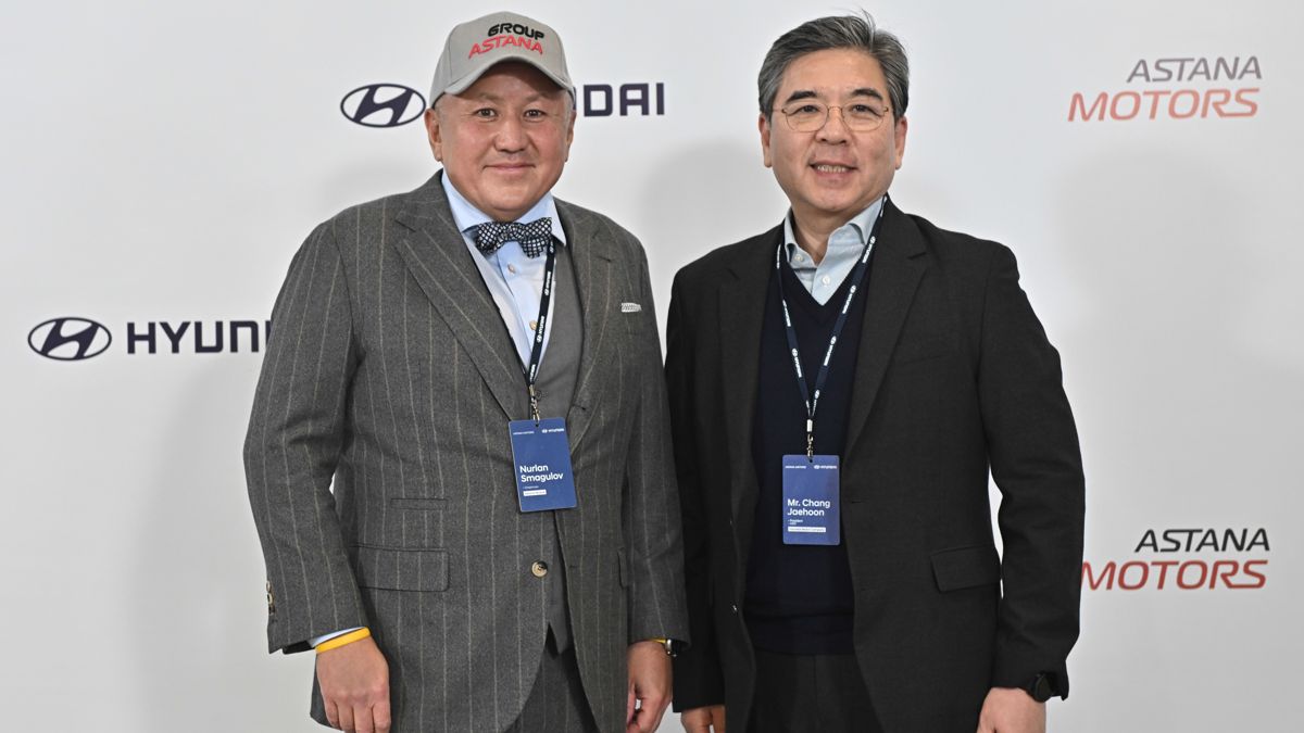 Глава «Астана Моторс» Нурлан Смагулов и президент Hyundai Motor Company Джэхун Чанг Глава «Астана Моторс» Нурлан Смагулов и президент Hyundai Motor Company Джэхун Чанг