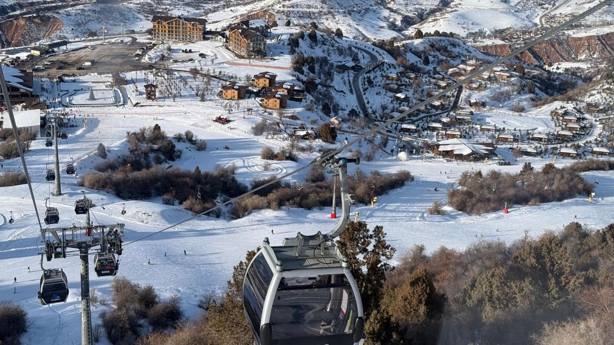 Горнолыжный курорт «Амирсой» Горнолыжный курорт «Амирсой», вил сверху, канатная дорога