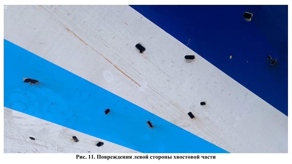 Повреждения левой стороны хвостовой части Предварительный отчет по крушению самолета AZAL в Актау