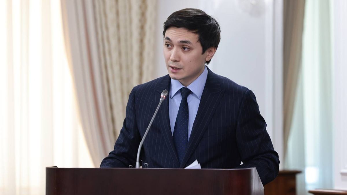 Дмитрий Мун Дмитрий Мун на совещании по весенне-полевым работам, февраль 2025