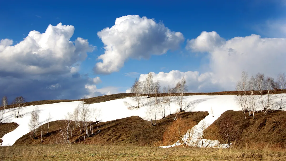 Небо весна снег облака