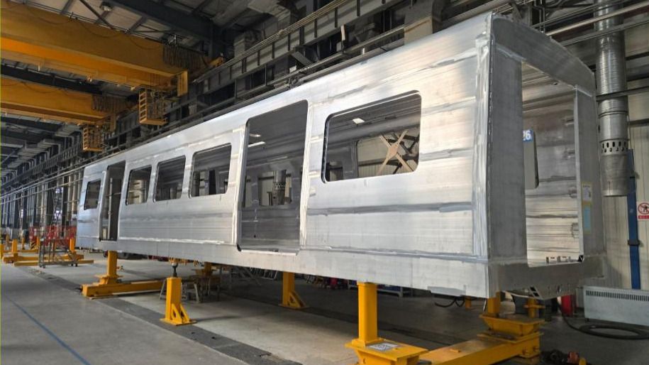 Составы для LRT начали собирать в Китае, февраль 2025