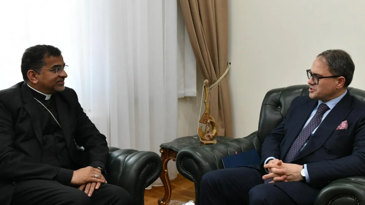 Джордж Панамтундил, нунций, и Роман Василенко, вице-министр МИД