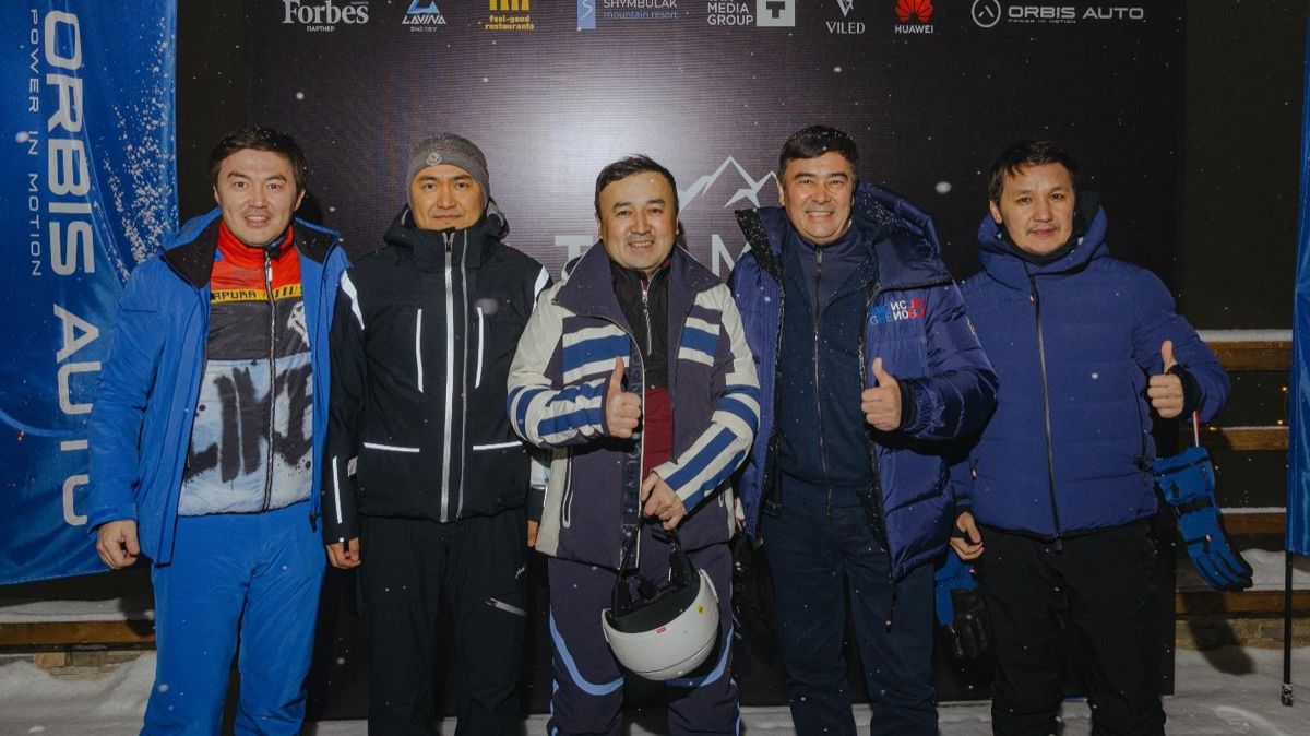 Организаторы и гости турнира Организаторы и гости турнира Tan Media Cup