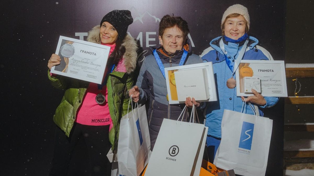 Победительницы четвертого сезона Tan Media Cup Победительницы Tan Media Cup