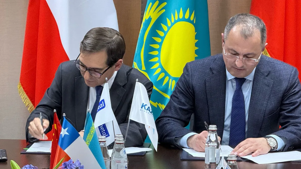 Группой KAZ Minerals и чилийская компания ME Elecmetal подписали в Астане оффтейк-контракт на строительство завода Группой KAZ Minerals и чилийская компания ME Elecmetal подписали в Астане оффтейк-контракт на строительство завода
