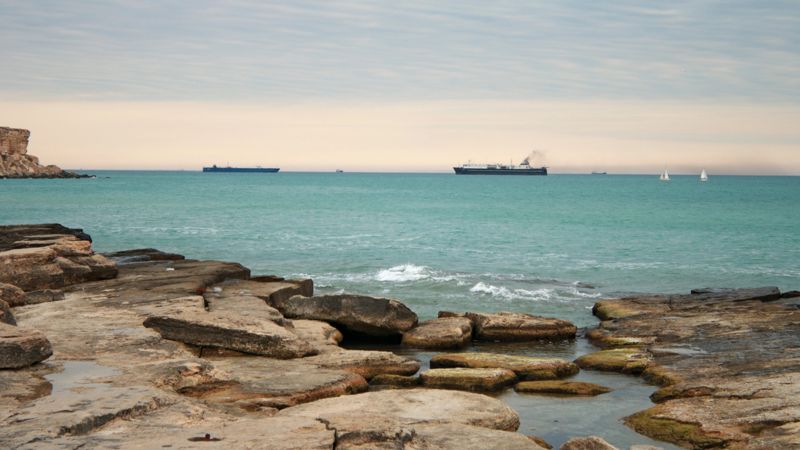 Каспийское море, паромы заходят в порт Актау