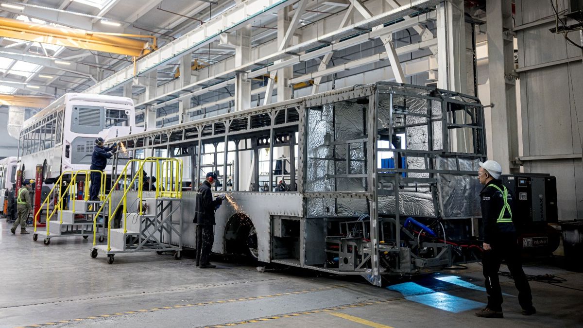 Завод Hyundai Trans Almaty, цех сварки