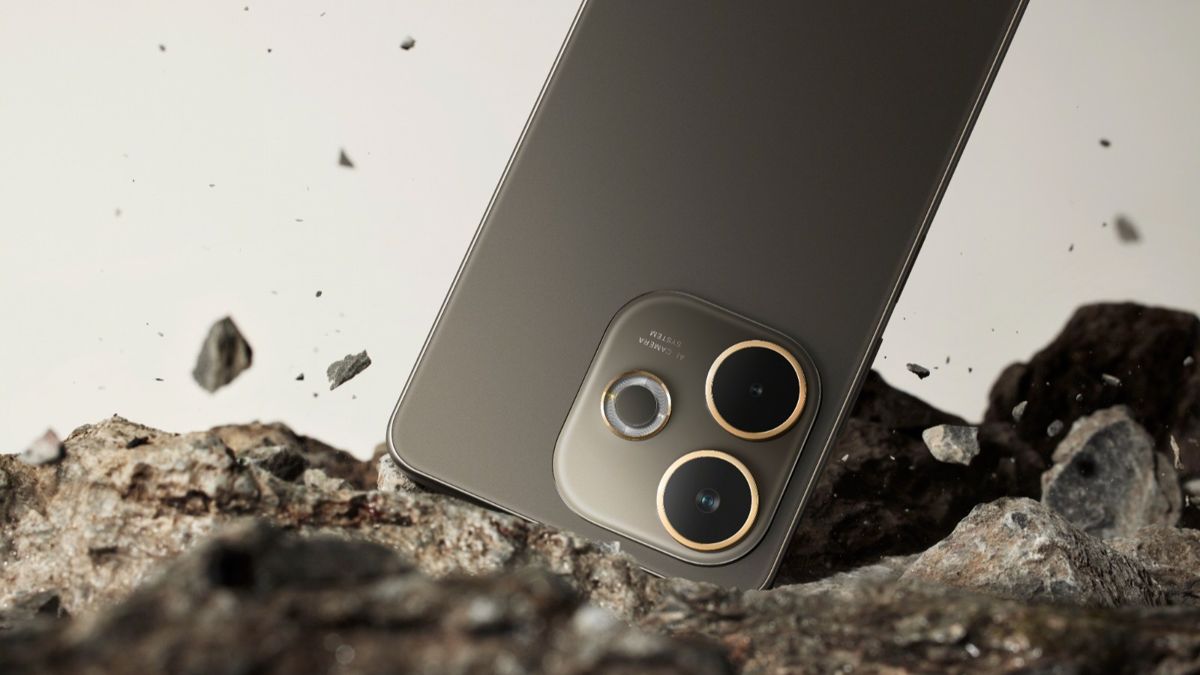 Смартфон OPPO  падает на камни