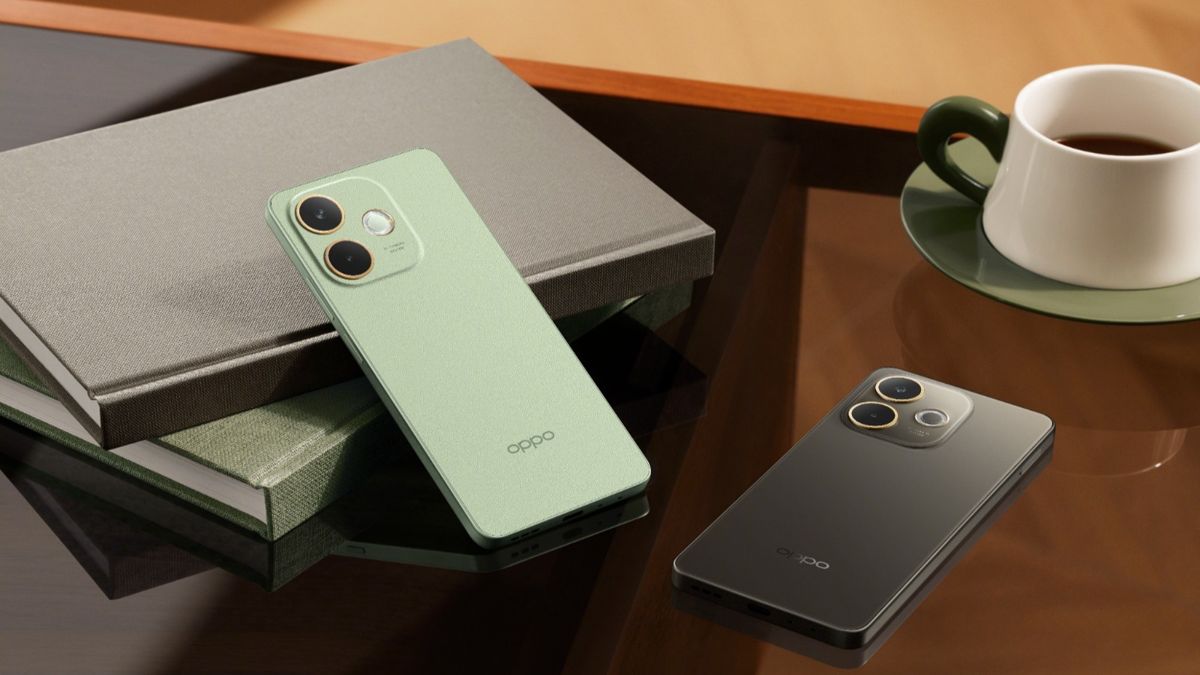 Два телефона OPPO  на столе