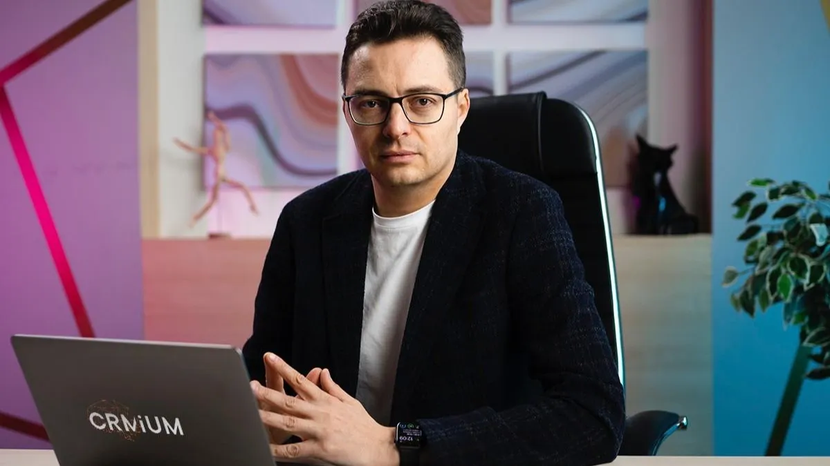 CEO & Founder компании CRMiUM Павел Яковенко CEO & Founder компании CRMiUM Павел Яковенко