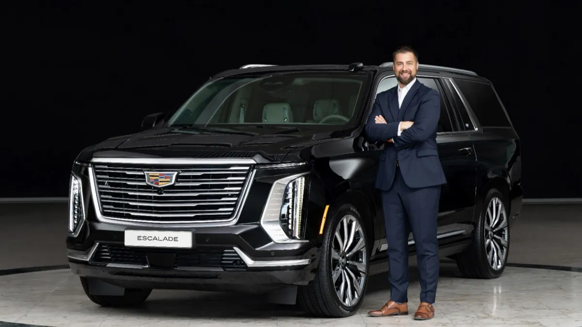 Томми Хозея Томми Хозея General Motors International