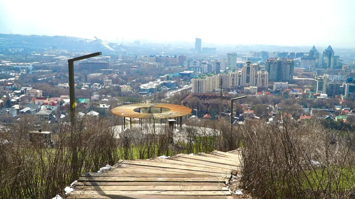 Вид на Алматы