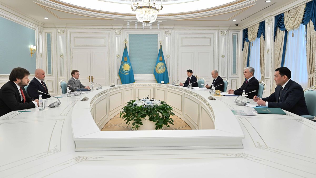 Во время встречи Встреча Токаева и министра энергетики России