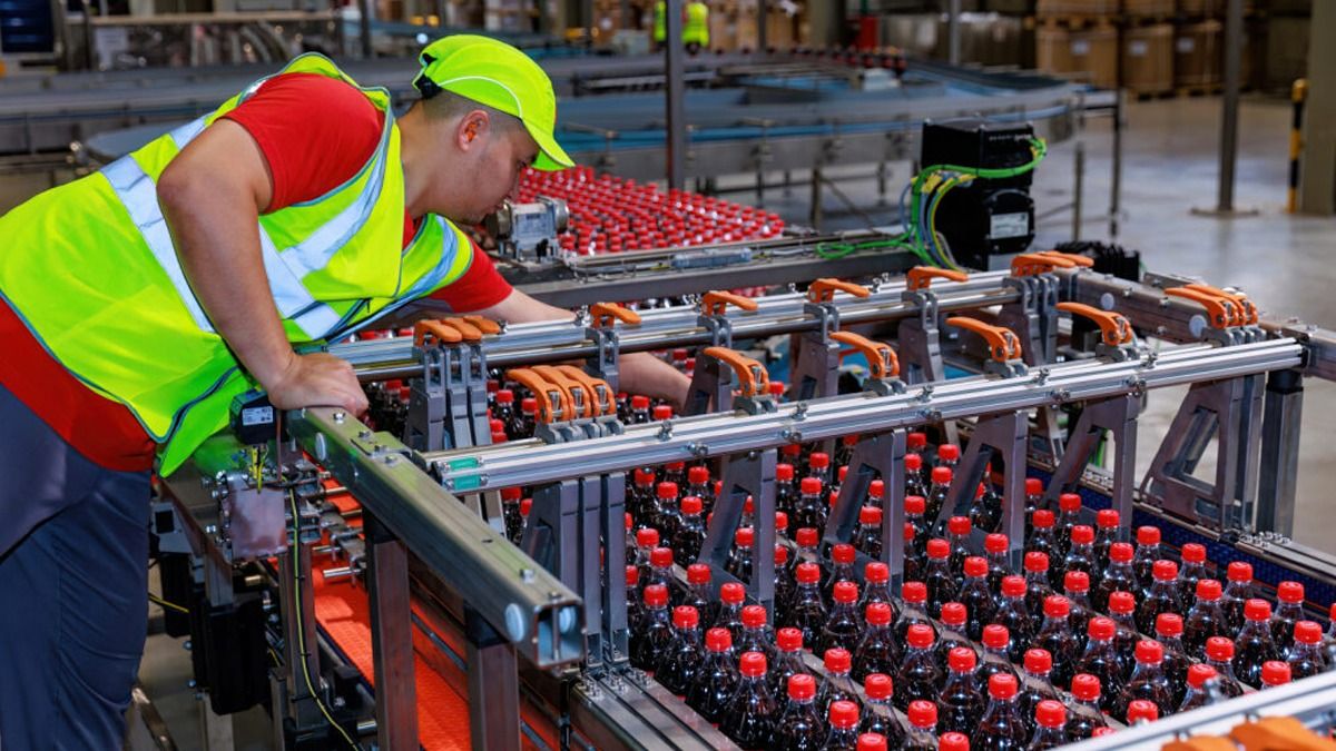  Coca-Cola İçecek (CCI)