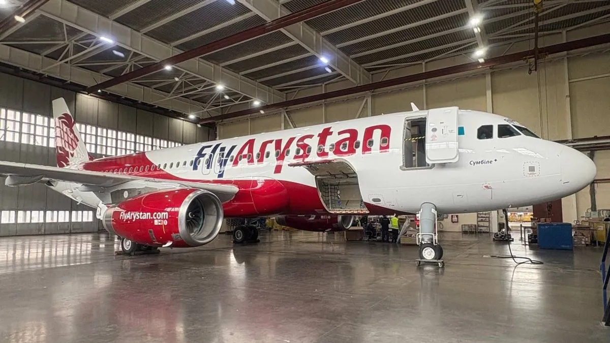 FlyArystan самолеты авиапарк воздушное судно