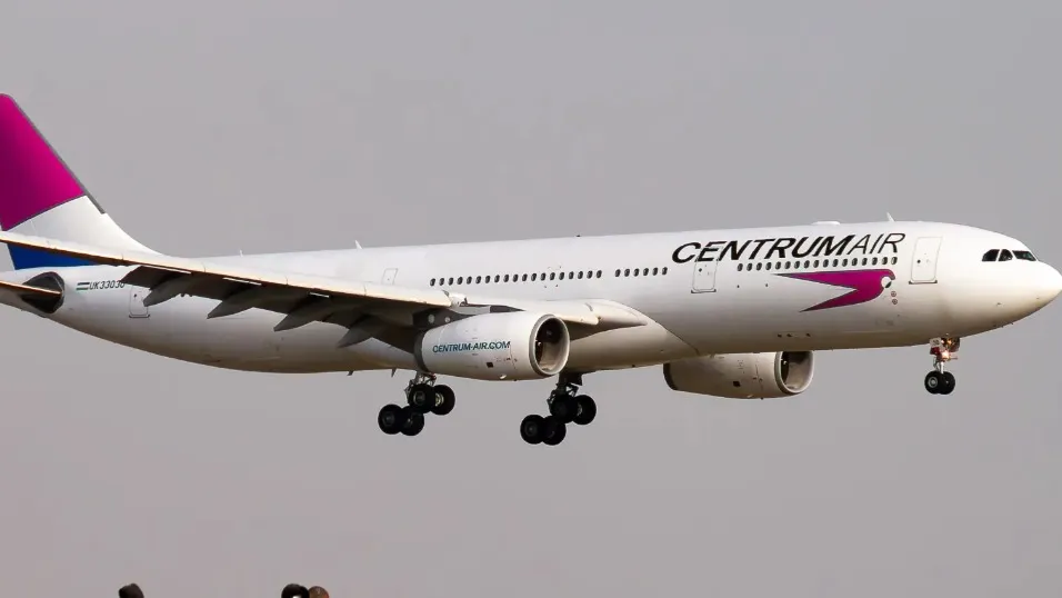 Самолёт авиакомпании Centrum Air Самолет авиакомпании Centrum Air