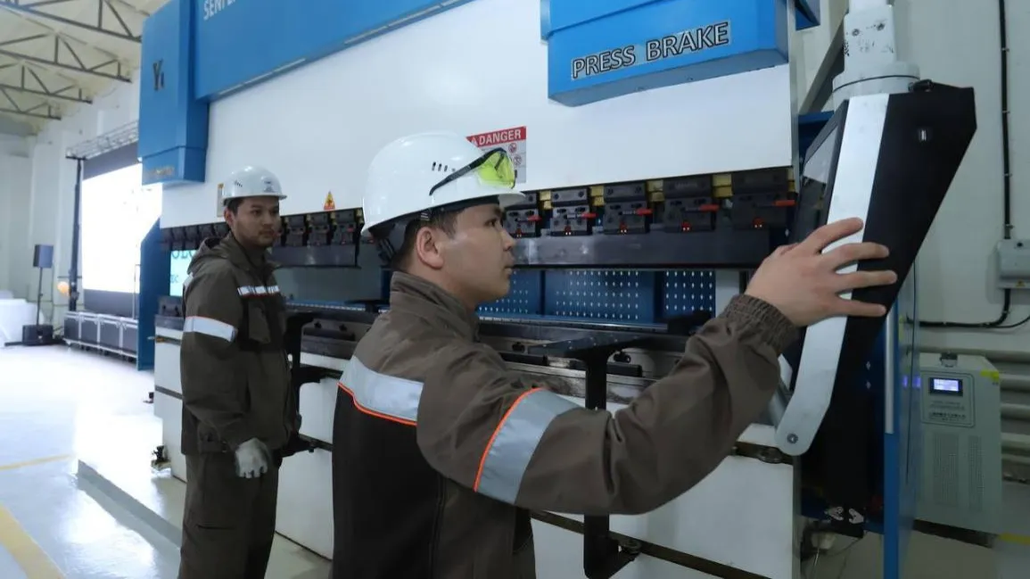 Станки на заводе нефтегазового оборудования в Мангистау, май 2025