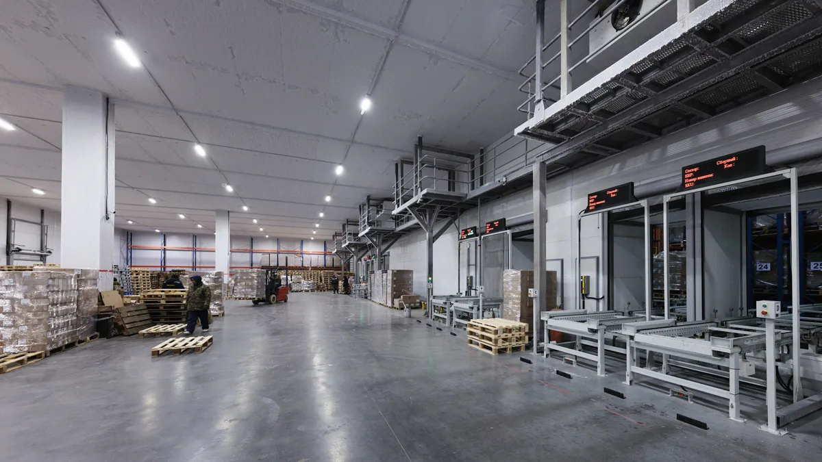 Холодный склад на новом заводе «Шин-Лайн» в Байсерке, апрель 2025