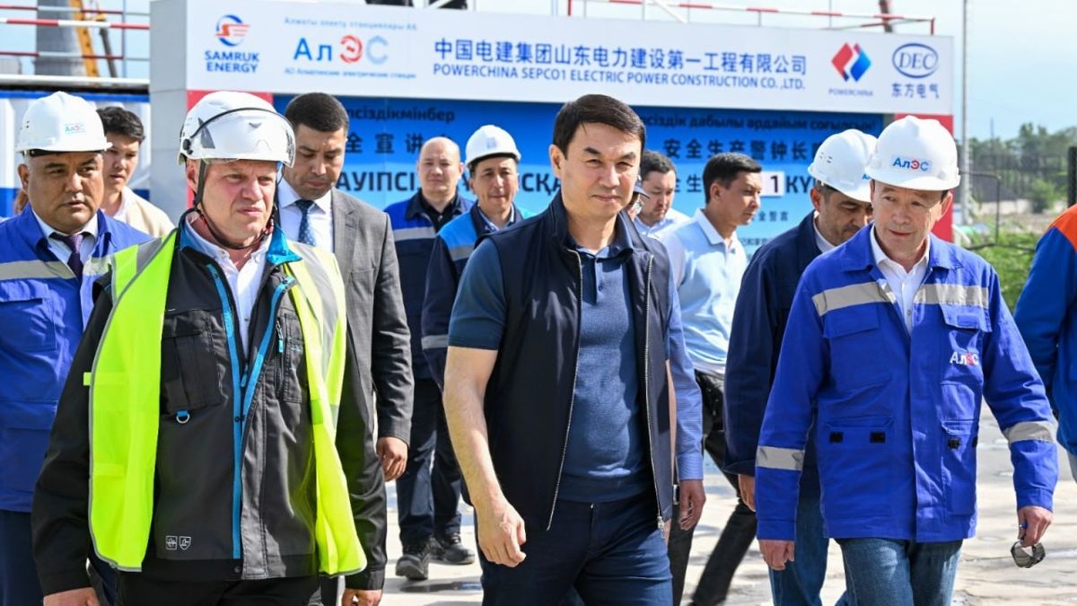 Аким Алматы Дархан Сатыбалды