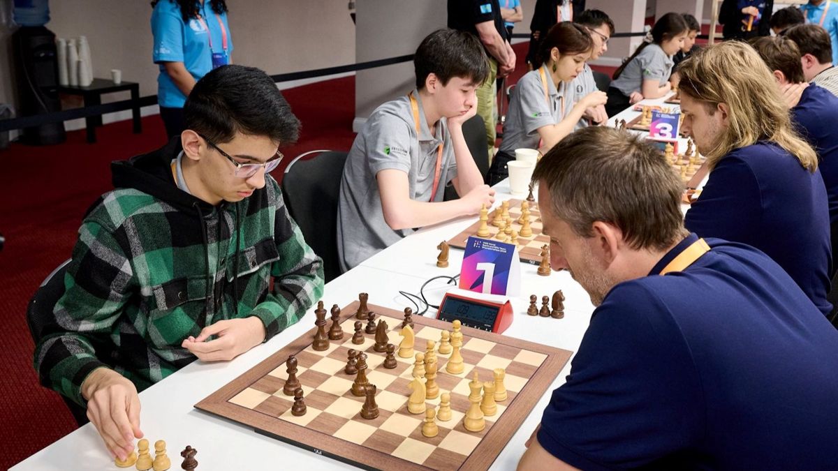 Второй матч казахстанских команд KazChess и Rookies завершился сенсационным поражением «старших по званию» Матч казахстанских команд KazChess и Rookies