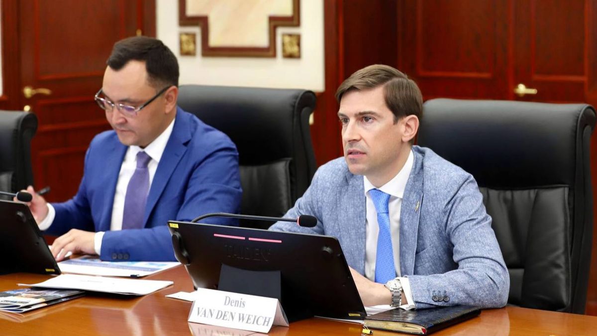 Денис Ван ден Вейх Денис Ван ден Вейх