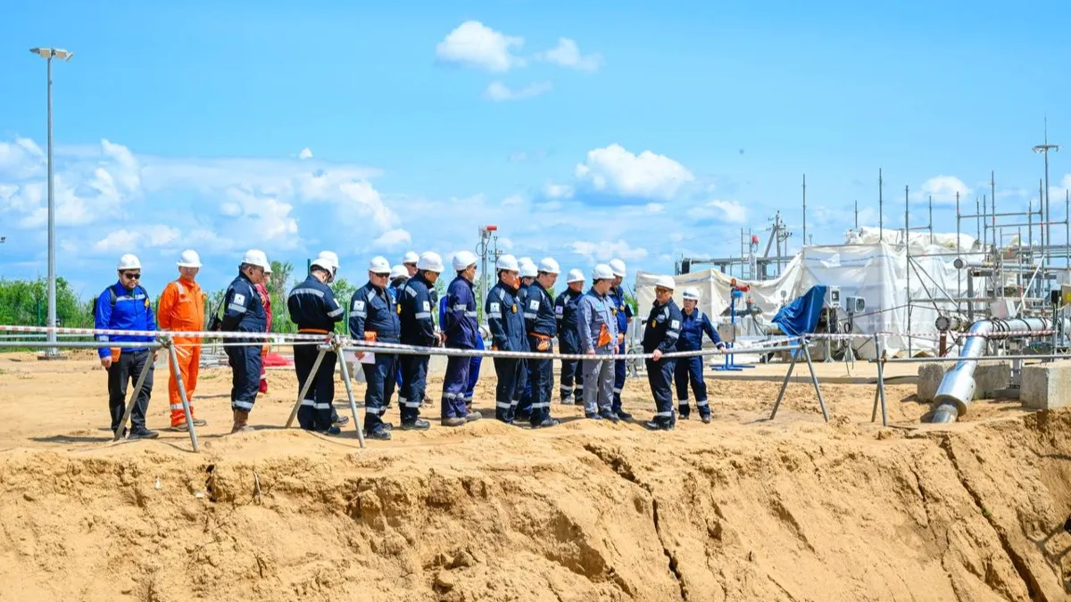 Делегация КМГ на месторождении Рожковское Делегация КМГ на месторождении Рожковское