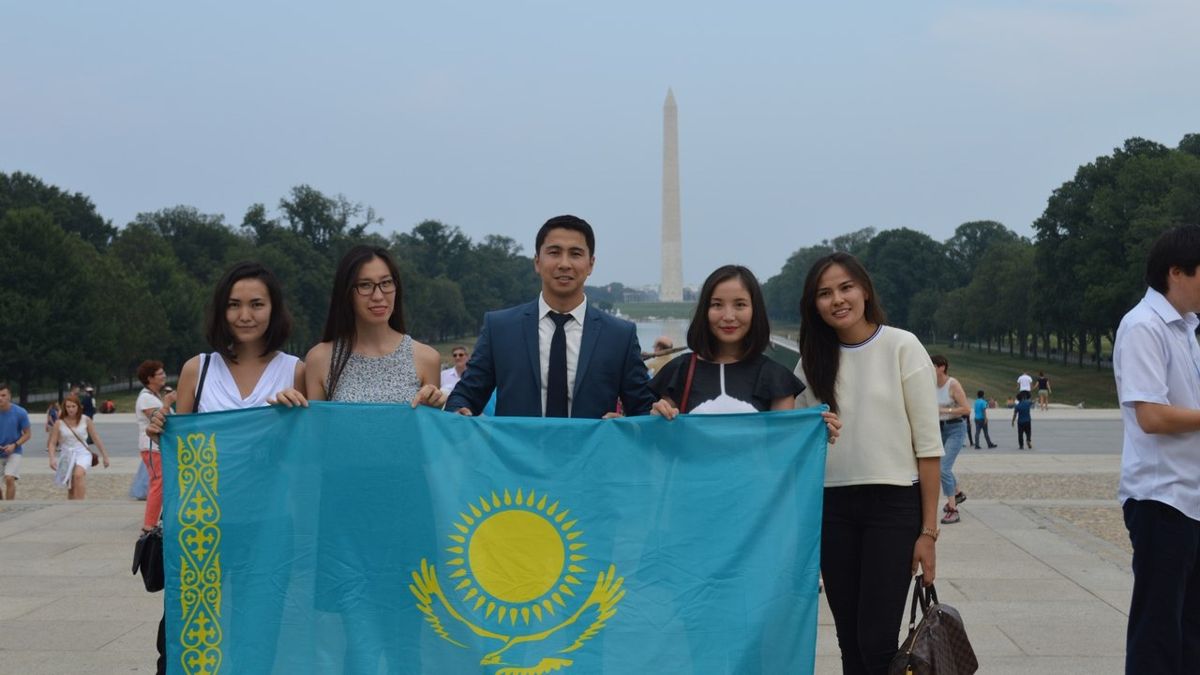 Студенты The George Washington University в Вашингтоне, США Фонд «Mentor Me Edu Fund»