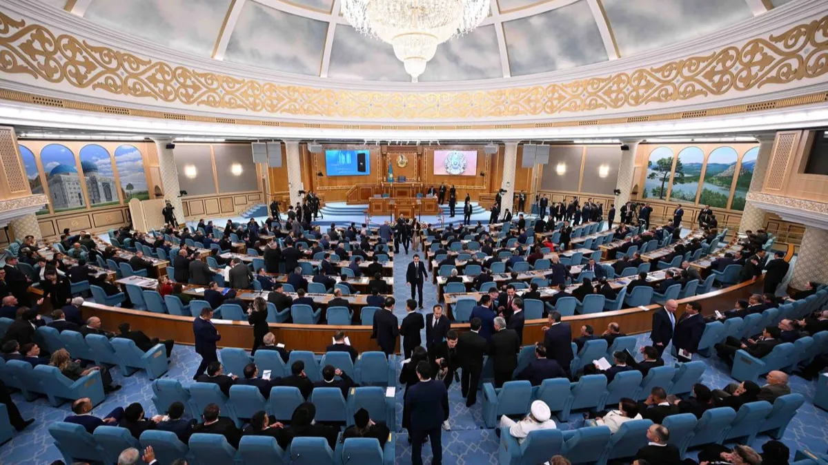 Перед началом послания президента РК, 8 сентября 2025