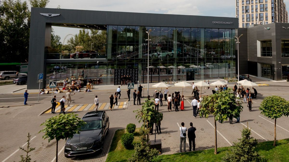 Открытие Genesis Almaty в Казахстане, «Астана Моторс»