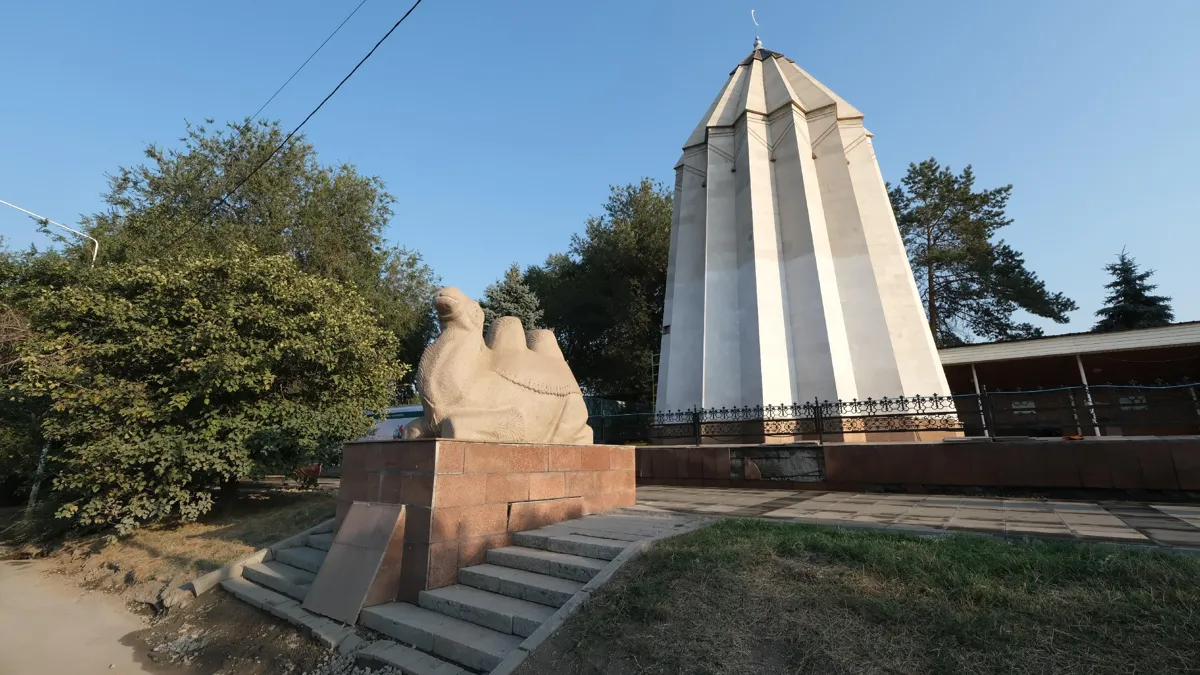 Мемориальный комплекс «Мавзолей Райымбек батыра» Мемориальный комплекс «Мавзолей Райымбек батыра»
