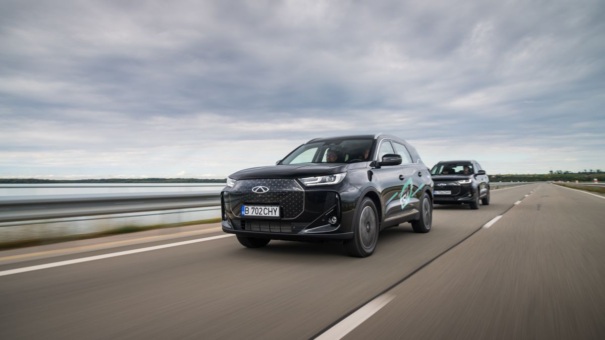 Автомобили Chery по время автопробега Афины (Греция) – Прага (Чехия) на этапе в Чехии Автомобили Chery по время автопробега Афины (Греция) – Прага (Чехия) на этапе в Чехии