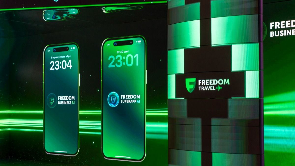 Макеты смартфонов с логотипом Freedom