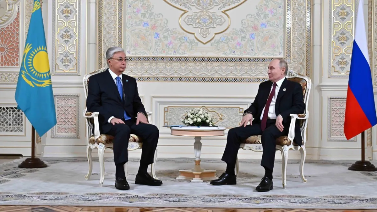 Касым-Жомарт Токаев и Владимир Путин Касым-Жомарт Токаев и Владимир Путин