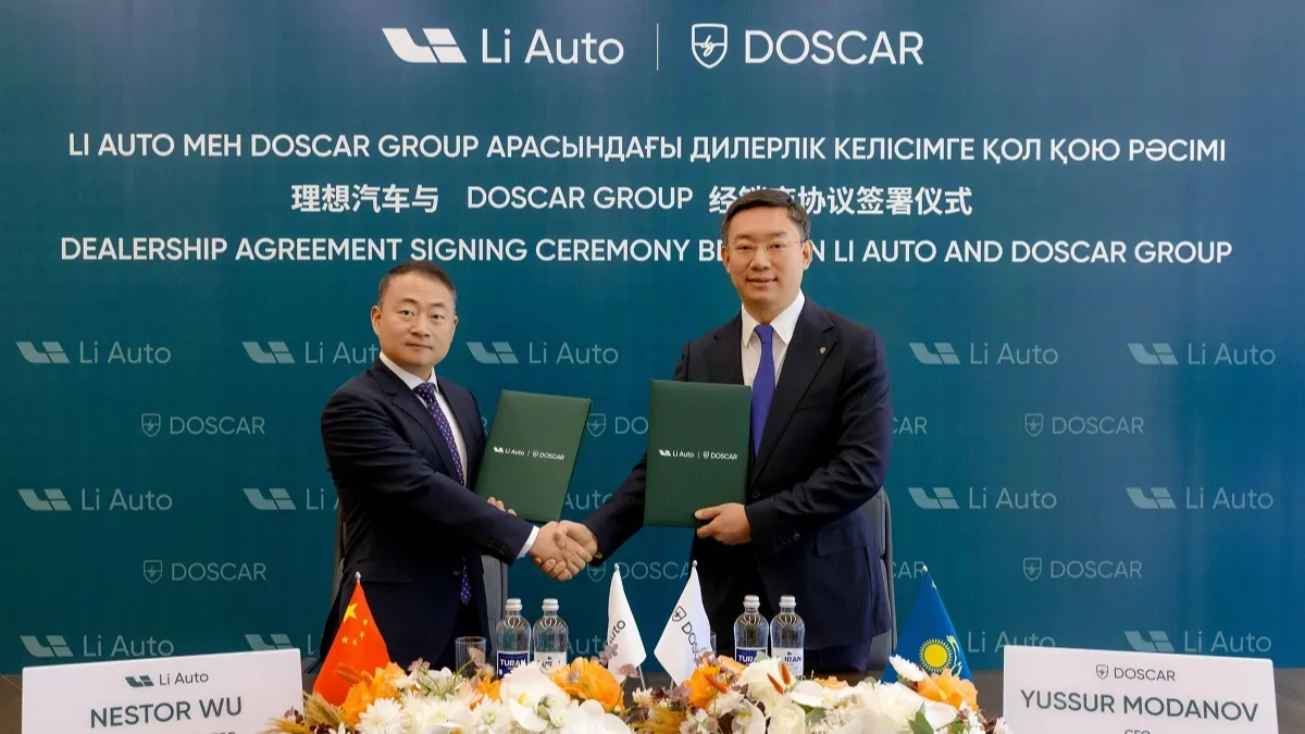 Нестор Ву (Nestor Wu), управляющий директор международного бизнеса Li Auto, и Юсур Моданов, председатель правления группы компаний Doscar Group Нестор Ву (Nestor Wu), управляющий директор международного бизнеса Li Auto, и Юсур Моданов, председатель правления группы компаний Doscar Group