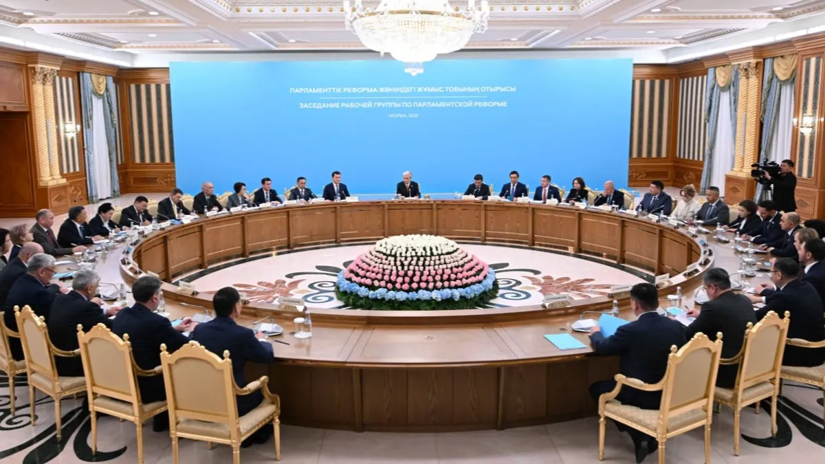 Касым-Жомарт Токаев на заседании Рабочей группы по парламентской реформе Касым-Жомарт Токаев на заседании Рабочей группы по парламентской реформе