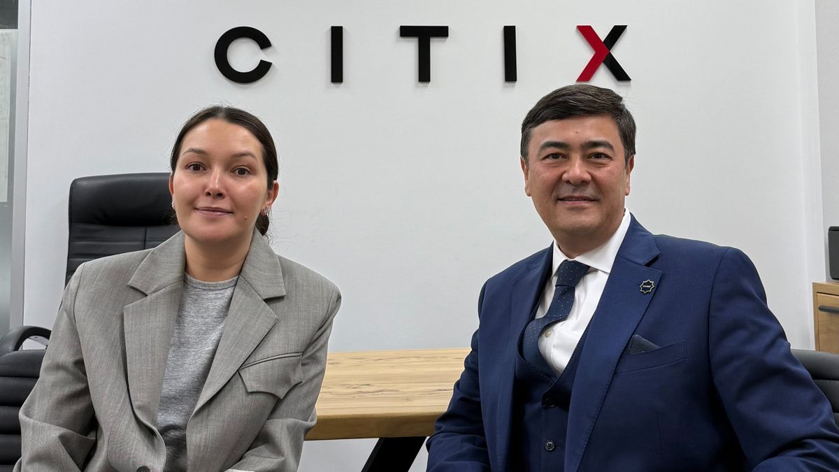 СЕО Citix Яна Шойбекова и учредитель Креативной школы имени Бибигуль Тулегеновой Арманжан Байтасов СЕО Citix Яна Шойбекова и учредитель Креативной школы имени Бибигуль Тулегеновой