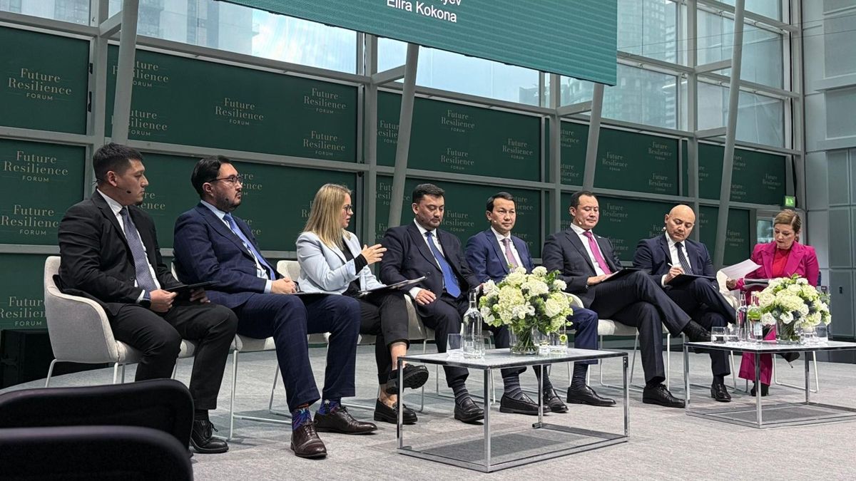 Спикеры панельной сессии на форуме в Лондоне