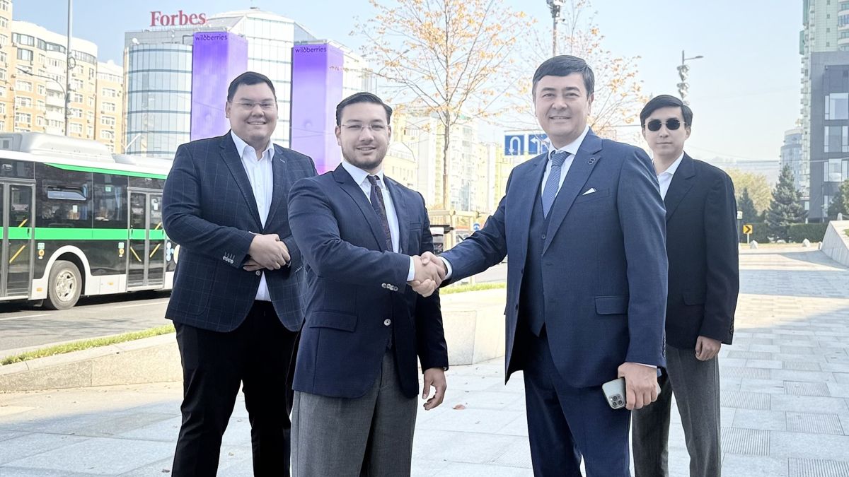 Слева направо: Елдос Момынов, Ислам Карагезов, Арманжан Байтасов и Карим Токпанов Слева направо: Елдос Момынов, Ислам Карагезов, Арманжан Байтасов и Карим Токпанов