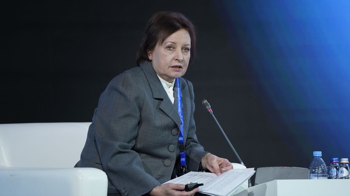 Елена Бахмутова