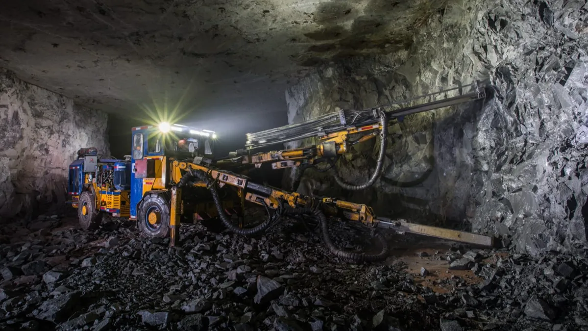 Шахта, техника