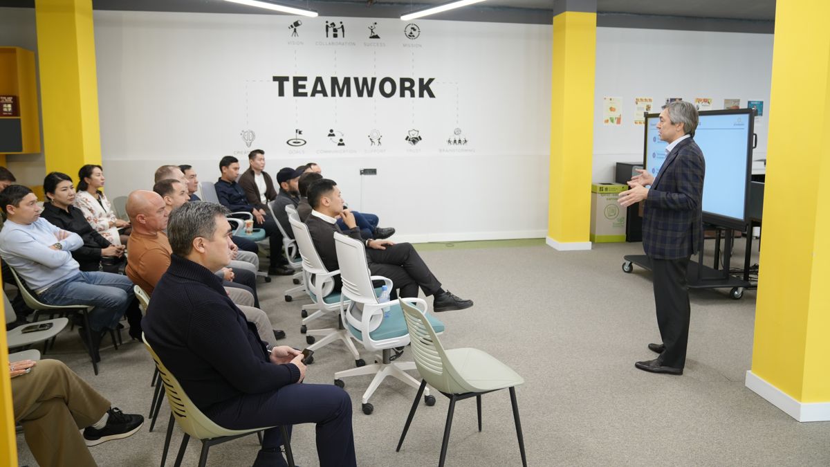 Раимбек Баталов