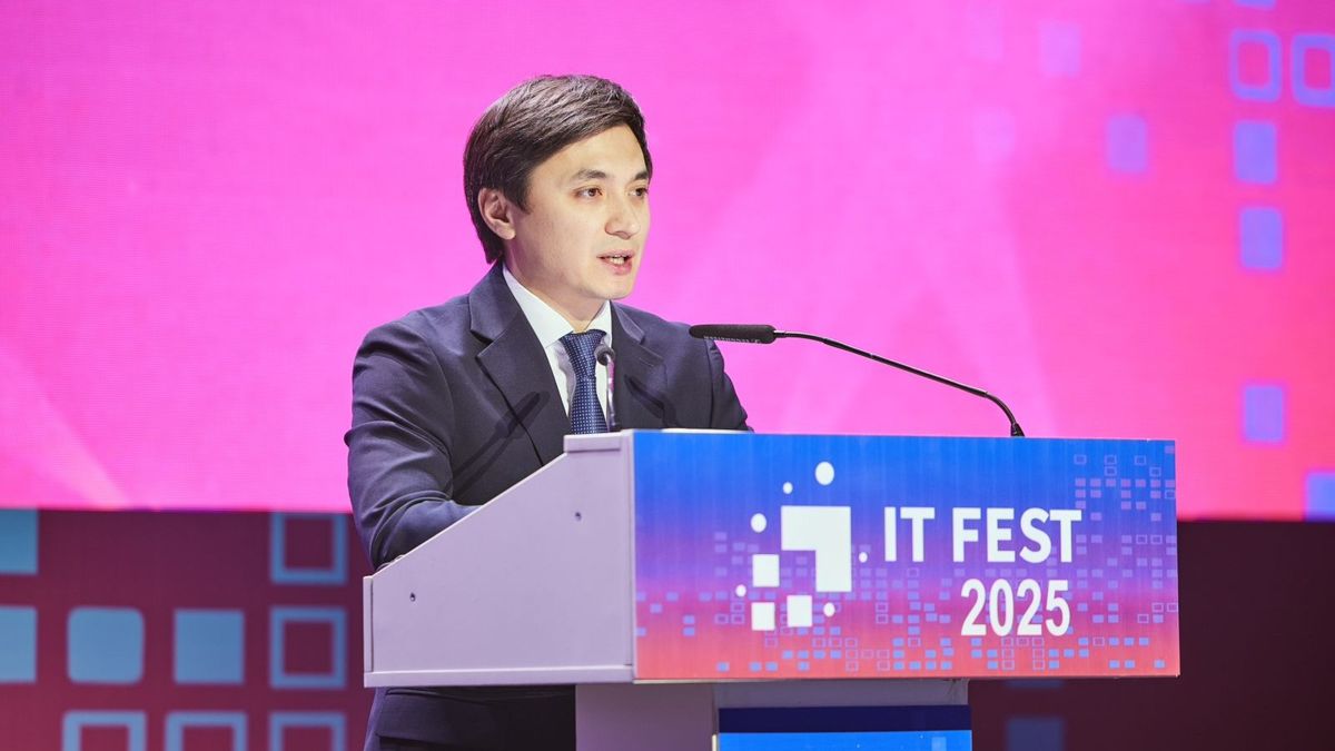 Вице-министр ИИ и цифрового развития Дмитрий Мун на IT FEST 2025