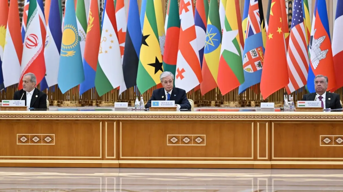  Масуд Пезешкиан, Касым-Жомарт Токаев и Эмомали Рахмон