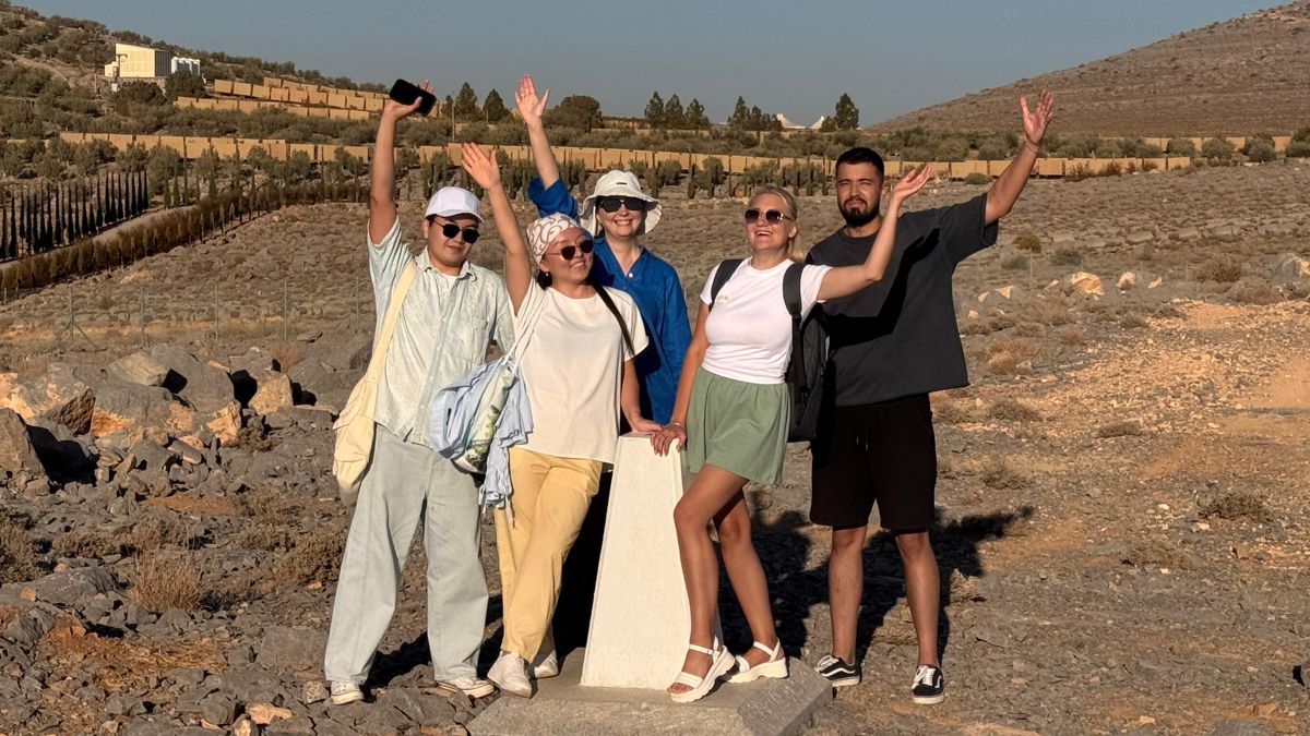 Команда пресс-тура на границе ОАЭ и Омана