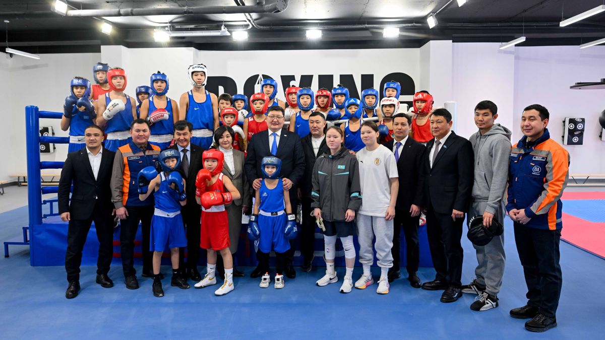 Зал единоборств Дворце школьников