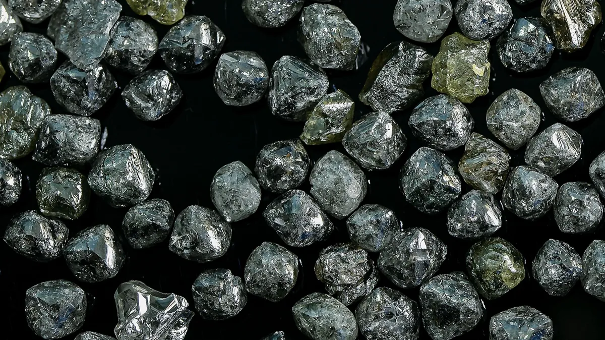 алмазы, драгоценные камни