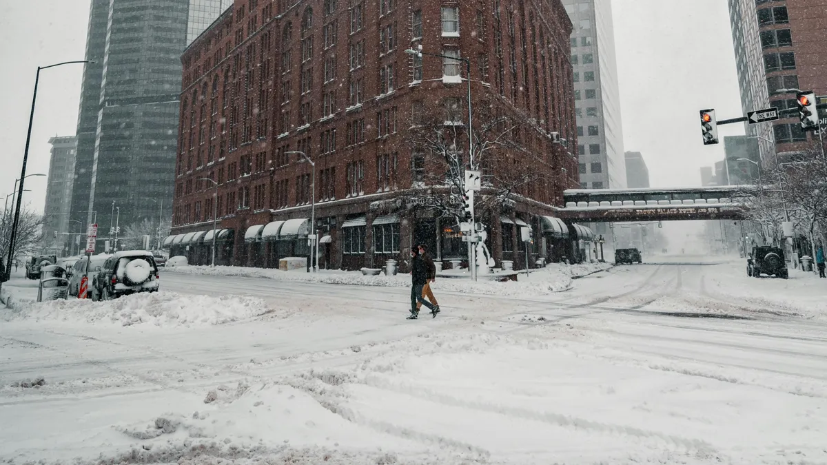 Снег в Денвере, США