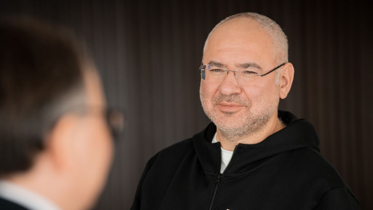 Виталий Несис